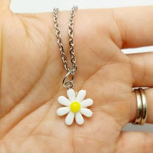 Daisy flower charm necklace- stainless steel 18 inch chain- US seller - Picture 1 of 2