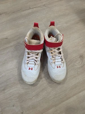 Botines de béisbol Under Armour Bryce Harper 7 blancos rojos niños talla 4 años Foto 1 de 4