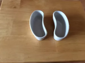 ZWEI GESCHWUNGENE PORZELLANSCHALEN WEISS - Bild 1 von 2