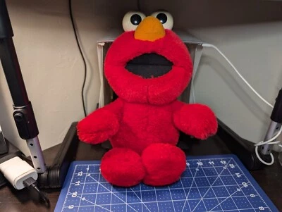 Peluche Tyco Jim Henson Sesame Street Tickle Me Elmo 1995 vibrante risita probado Foto 1 de 4