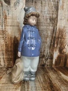 Figura Nao Lladro #1036 "Listo para una excursión" Sin caja, perfecto estado - Imagen 1 de 7