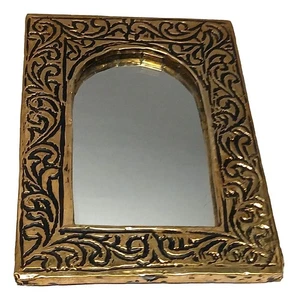 Espejo de mano marroquí pequeño de metal color dorado decoración forma de puerta hecho a mano - Imagen 1 de 4