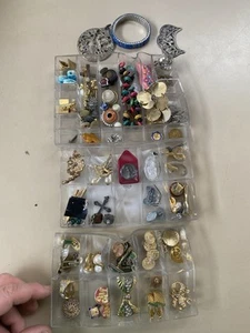 Lotto Bigiotteria Per Mercatini Vintage - Foto 1 di 16