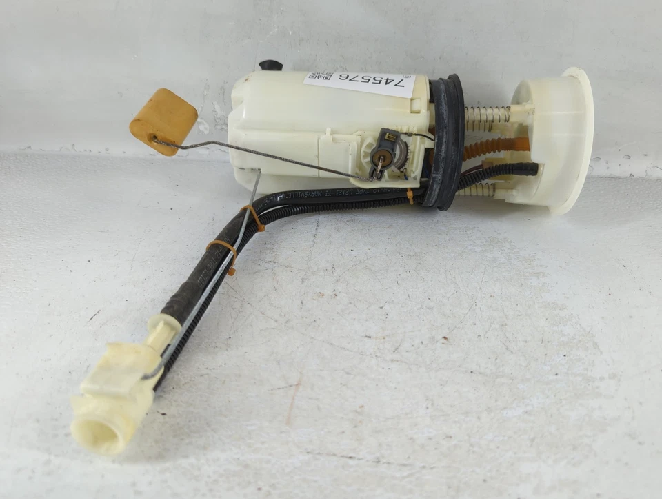 Conjunto de bomba de combustible eléctrica Mercedes-Benz Ml320 1998-2001 PN71L Foto 1 de 4