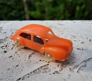 PEUGEOT 203 COME JOUEF CADUM PAX APS FAMILISTERE VINTAGE PLASTIC CAR SCALA 1/87 - Foto 1 di 10