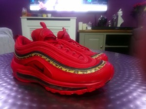 red air max leopard