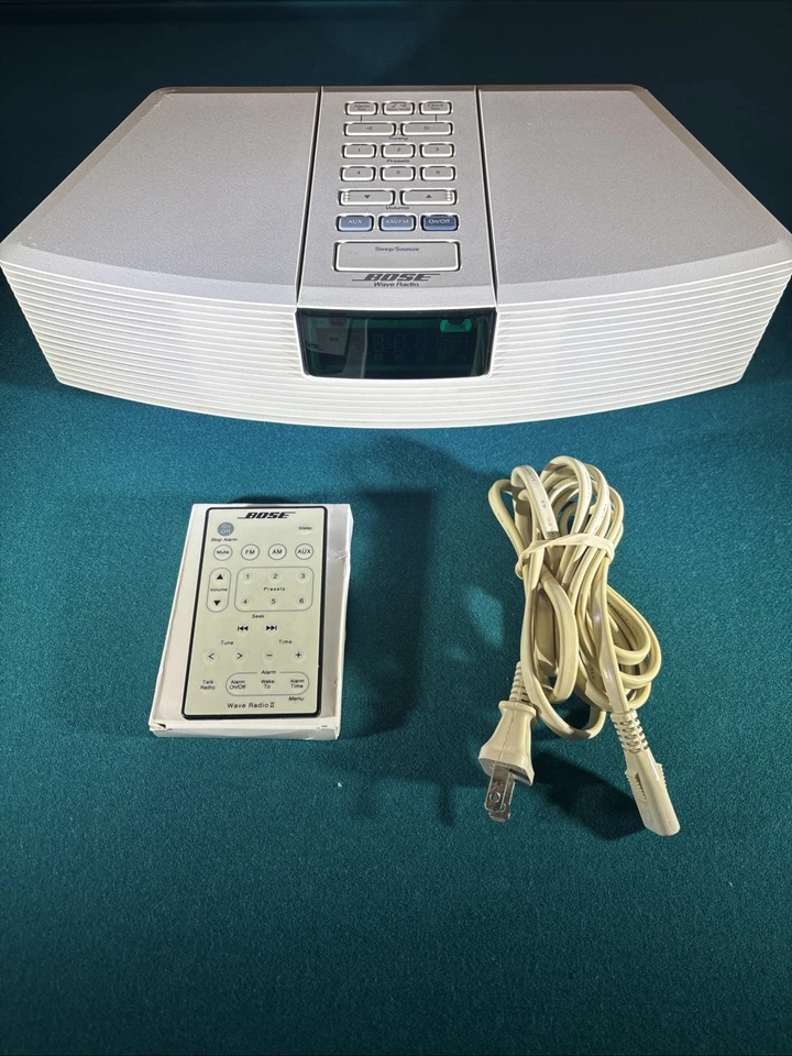 Sistema de música de radio Bose Wave AWR1-1W con nuevo control remoto ¡reacondicionado! Foto 1 de 4