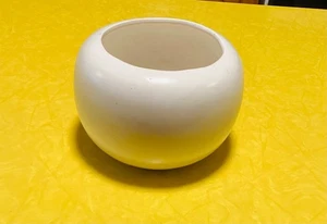 Vtg-McCoy Floraline Planter-Flower Pots-WHITE-Excellent Condition-404 - Picture 1 of 3