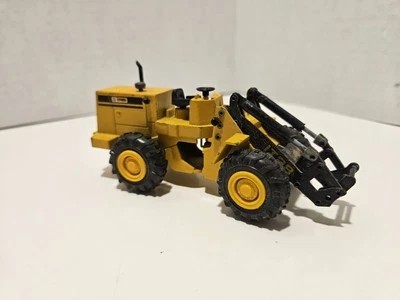 Cat IT 28 Material Handler - No Attachments - Conrad - Image 1 of 4