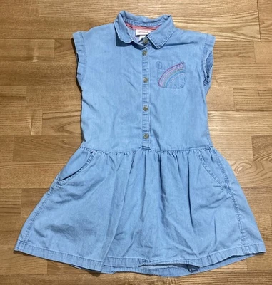 Vestido vaquero ligero Cat & Jack para niña con arco iris talla 7-8 usado en excelente estado Foto 1 de 3