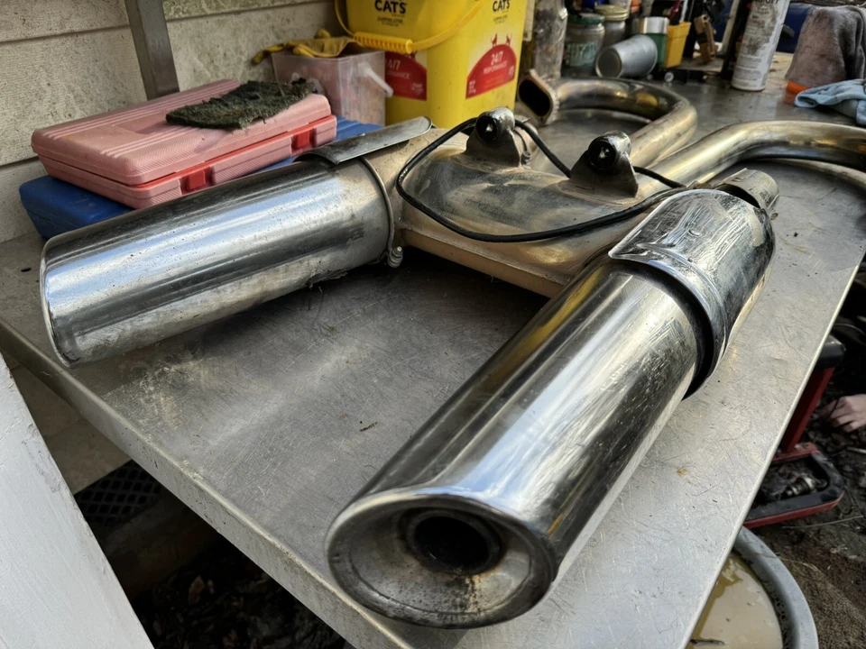 02 03 04 05 BMW R1200CL R 1200 CL  OEM Complete Exhaust Muffler System - Image 1 of 4