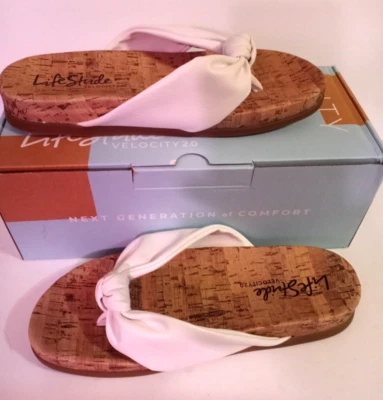 Sandalia de cuña blanca brillante Lifestride Happy Thong para mujer talla 7,5 W - Nueva en caja Foto 1 de 4