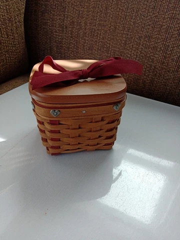 Longaberger 2003 Mini Basket W/ Hearts & Buttoned Fabric & Plastic Liner Cover
