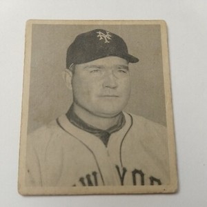 1948 Bowman Johnny Mize Baseball Card #4 New York Giants Hall of Fame Rookie