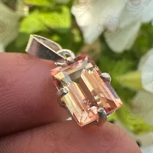 Colgante de piedras preciosas de zafiro Padparadscha natural certificado de 8,65 quilates en plata 925 - Imagen 1 de 7