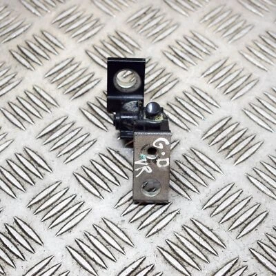 Volkswagen Golf MK7 Rear Right Upper Hinge 8K0831402P 2015 Foto 1 de 4