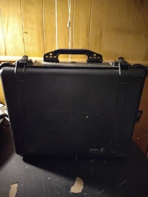 Pelican 1600 Large Case with Foam Inserts - Image 1 of 4