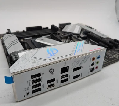 Placa madre modelo desconocido - piezas sueltas/defecto - Imagen 1 de 3