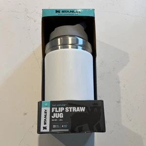 Jarra de paja abatible Stanley 64 oz Iceflow color blanco polar - Imagen 1 de 6
