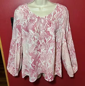 Cabi Top 5708 Women’s Size M Bethany Balloon Sleeve Pink Snakeskin Print Blouse - Picture 1 of 10
