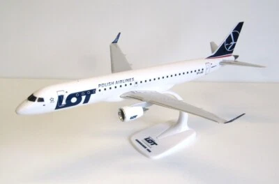 ¡Nuevo! LOTE PPC 223267 Polish Airlines Embraer ERJ195, reg. SP-LND - Modelo 1:100 Foto 1 de 4