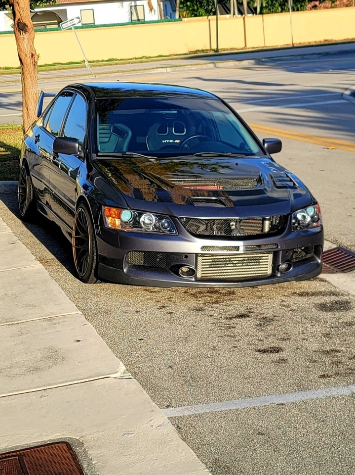 Mitsubishi Lancer Evolution 9 2006 Foto 1 de 4