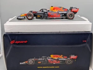 Modellautos 1:18 Spark Red Bull RB16B Zweiter Spanien 2021 #33 M. Verstappen OVP - Bild 1 von 18