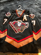 MiC Authentic On-Ice Bauer WHL Calgary Hitmen Jersey Stuart w/A Size 52 