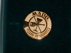 MOTHERS AGAINST DRUNK DRIVING LAPEL PIN - YEARS OF SERVICE - Picture 1 of 3