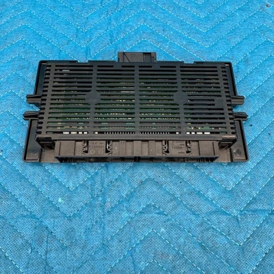 Módulo de control de luz de espacio para pies BMW 325i E90 FRMFA 2006-2008 FABRICANTE DE EQUIPOS ORIGINALES 6135 69888000-01 Foto 1 de 4