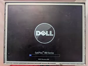 Dell 2007FPB 20" LCD Monitor 1600x1200 DVI VGA S-Video Composite W/STAND & CABLE - Picture 1 of 4