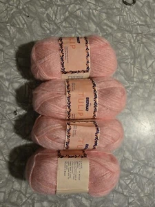VINTAGE Bernat Tulip yarn - 40g each - 4 Skeins - Picture 1 of 5