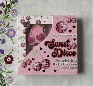 SWEET DISCO NOURISHING BATH FIZZERS CHERRY CRUSH - Picture 1 of 4