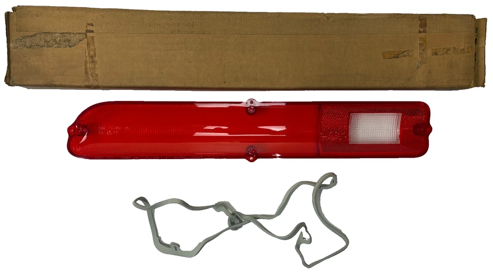 New Old Stock Left Tail Lens for 1970-71 Chrysler Newport Custom #3579211 - Image 1 of 1