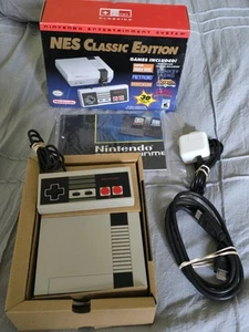 Nintendo NES Classic Edition Entertainment System * AUTHENTIC * PLAYED ONLY ONCE - Picture 1 of 5