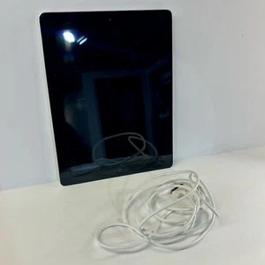 Apple iPad 2 Model A1395 64GB (2011) Wi-Fi 9.7 in Silver with charging cord USED - Picture 1 of 4