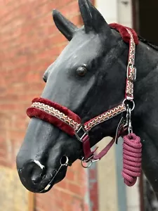 HEADCOLLAR AND LEAD ROPE SET BEAUTIFUL BURGUNDY PRINT SIZE FULL-MINI SHETTY - Picture 1 of 4