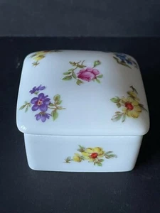 VINTAGE ROYALE de LIMOGES ROCHARD SCHMUCKKÄSTCHEN MIT BLUMENMUSTER  - Bild 1 von 3