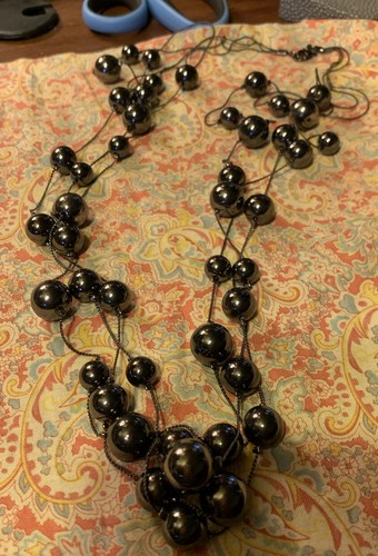 VETEMENTS Collana Catena Lunga Multi Strato Grande Grigio Scuro Perline Fine