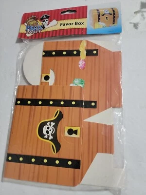 Cajas de golosinas en forma de caja de regalos de fiesta pirata Foto 1 de 3
