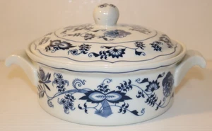 BLUE DANUBE Japan BLUE ONION 1.5Qt Covered Casserole Dish Boxed Backstamp, EUC - Picture 1 of 11