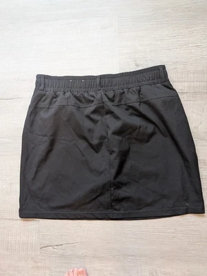 Pantalón corto St. Johns Bay negro liso para mujer talla mediana  Foto 1 de 3