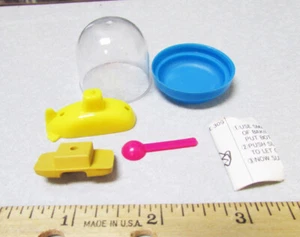 vintage 1950s-1960s Submarine vending machine toy, Baking soda ran toy, yellow - Picture 1 of 2