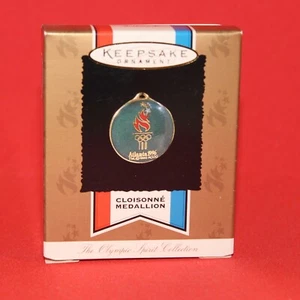 Hallmark 1996 Olympic Sprit Keepsake Mini Ornamento Collezione MEDAGLIONE NUOVO CON SCATOLA - Foto 1 di 2