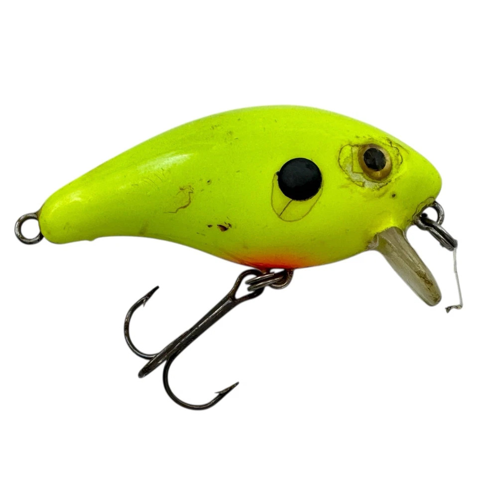 CHARTREUSE CRANKBAIT • MANN'S BAIT CO BABY  1- VINTAGE FISHING LURE • FISHER - Image 1 of 4