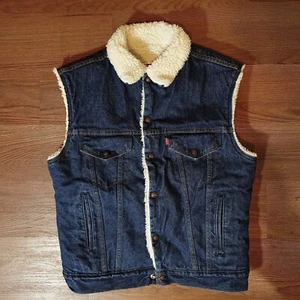 Vintage Levi’s 60511-0216 Sherpa Lined Denim Trucker Vest Sz M ~ Pristine 1980s - Picture 1 of 9