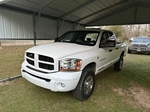 2006 Dodge Ram 2500 Laramie 4x4 - Picture 1 of 10