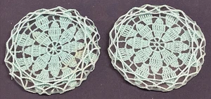 Pair Of 2 Pieces Turquoise Color Handmade Crocheted Doily 4” With Special Glass - Picture 1 of 6