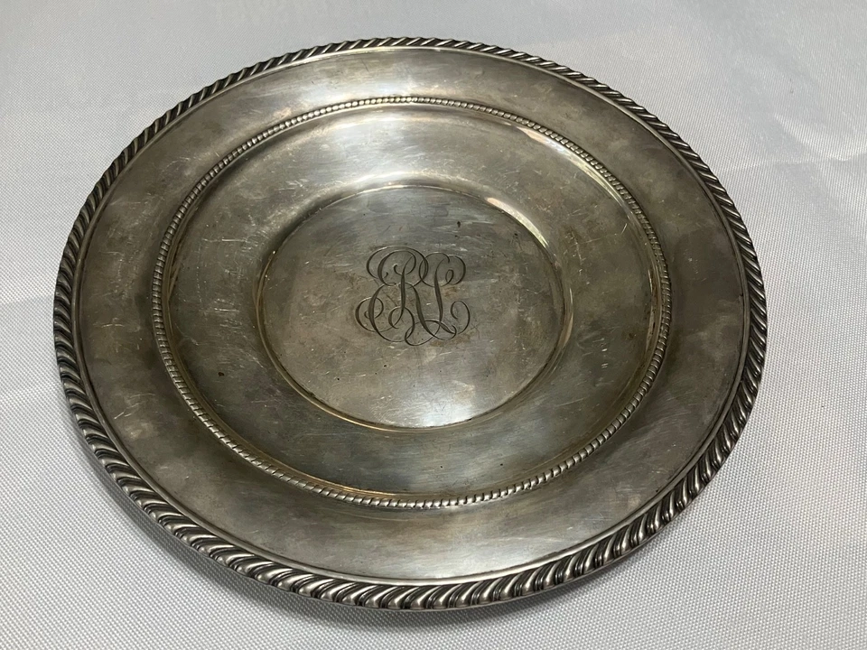 Plato sándwich Gorham plata de ley 9" ancho borde Gadroon (201 gramos) (con mono) Foto 1 de 4