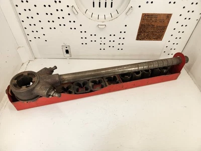 Vintage ratcheting Craftsman Crown Logo Square Die Pipe Threader Set With Guides - Image 1 of 4